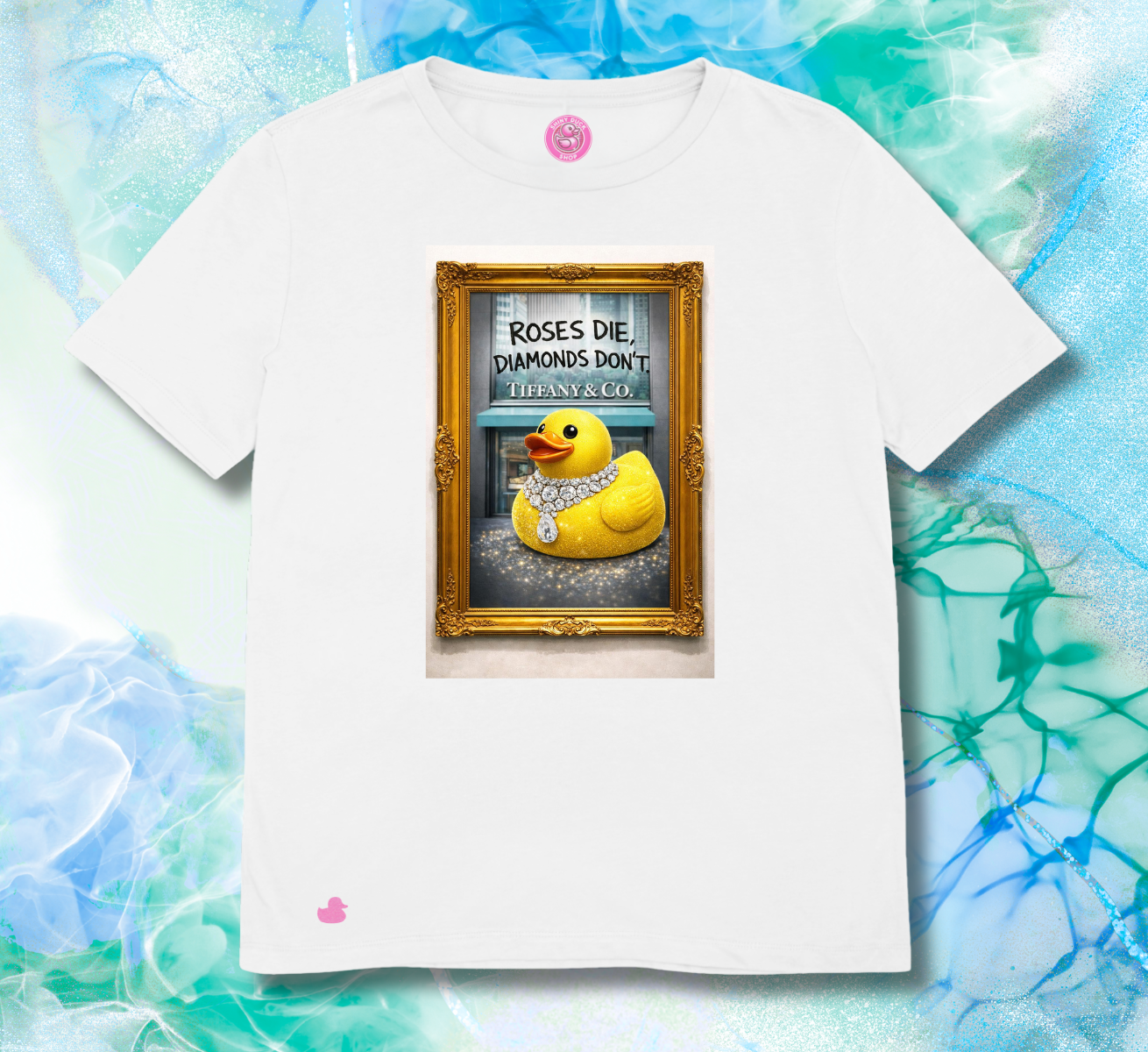 maglietta in cotone divertente e bellissima, comoda e colorata. Idea regalo fashion. Papera di gomma con gioielli peziosi
