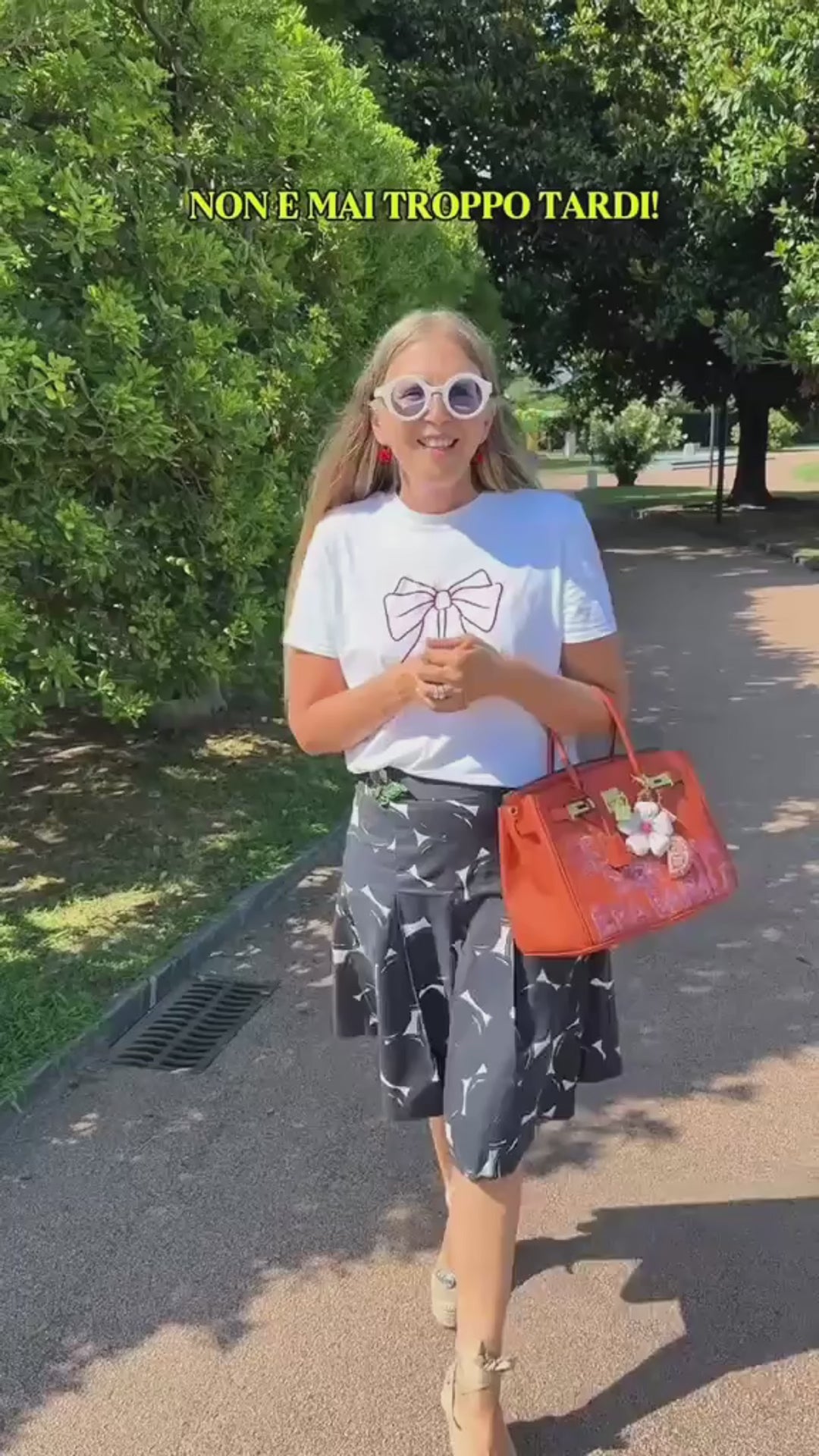 Carica il video: Chi siamo: storia di Shiny Duck Shop